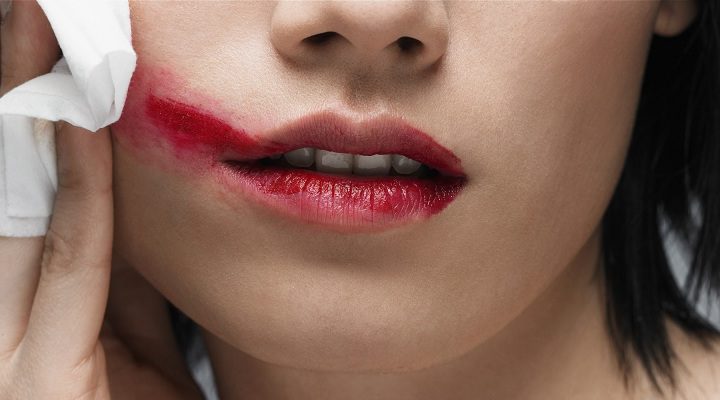 15 Tips to remove long-lasting lipstick
