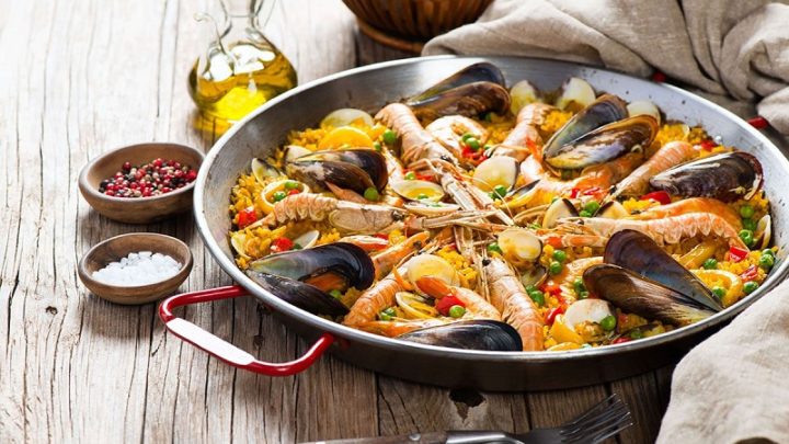 Paella With Seafood: A Recipe