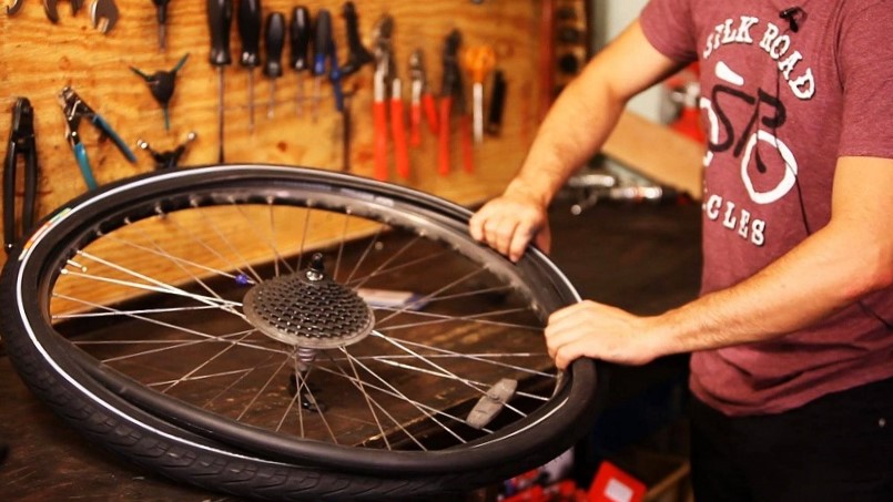 How to change a mountain bike tire?